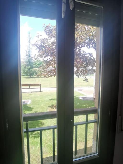 Estancia Con Jardin Entre Golf Y Monte - Cerca Logrono Sojuela Exterior foto