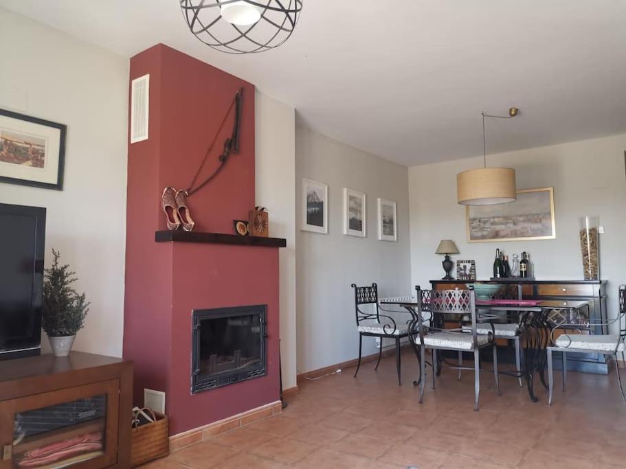 Estancia Con Jardin Entre Golf Y Monte - Cerca Logrono Sojuela Exterior foto