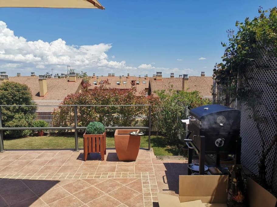 Estancia Con Jardin Entre Golf Y Monte - Cerca Logrono Sojuela Exterior foto