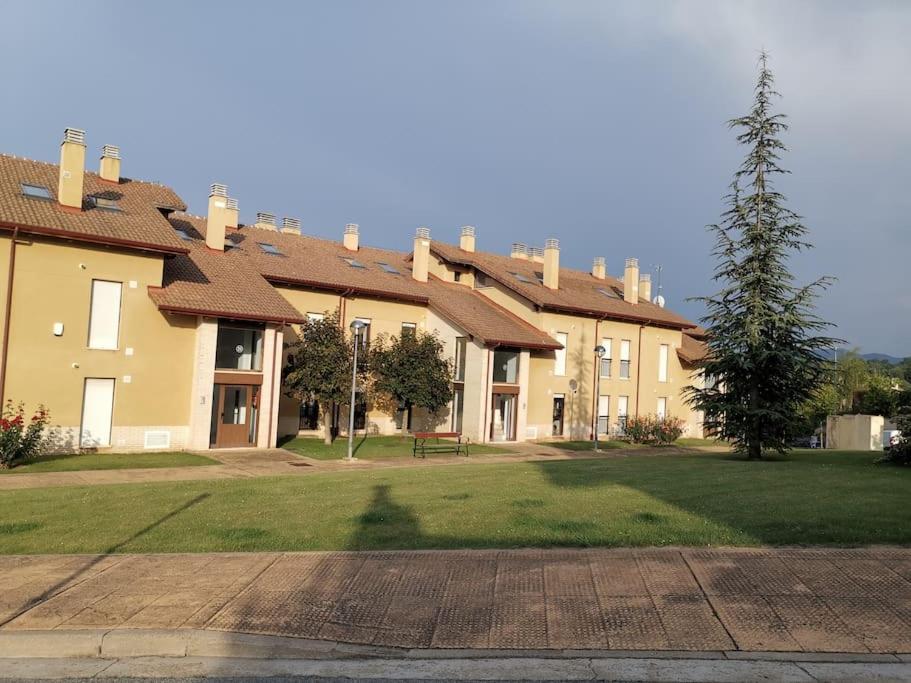 Estancia Con Jardin Entre Golf Y Monte - Cerca Logrono Sojuela Exterior foto