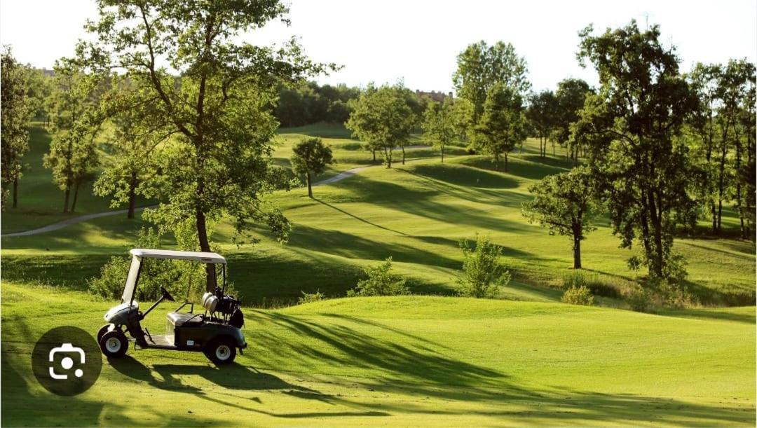 Estancia Con Jardin Entre Golf Y Monte - Cerca Logrono Sojuela Exterior foto